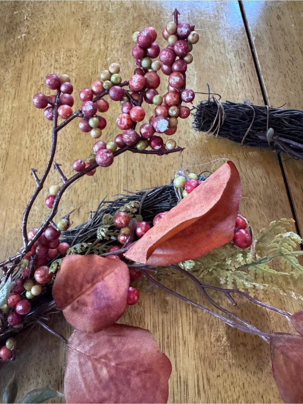 Rustic Autumn Pip Berry Swag Garland - Burgundy Faux Leaves & Berries
